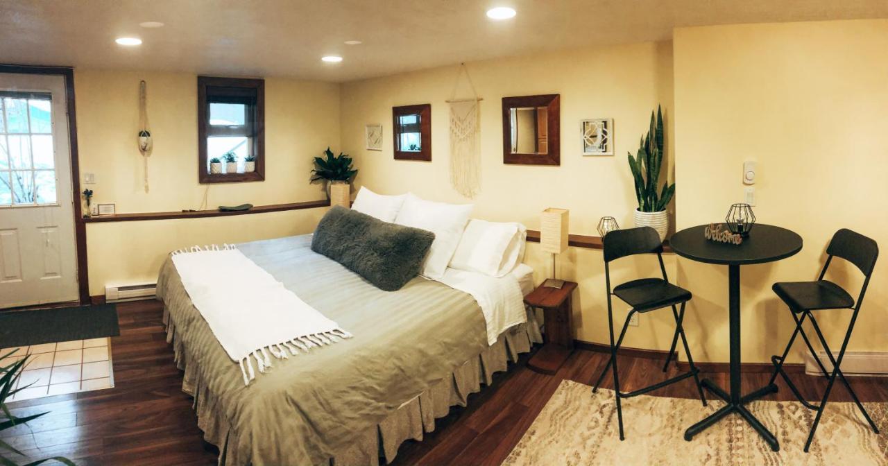 Wildflower Private Studio Suite By Belle Neige Whistler Exteriör bild